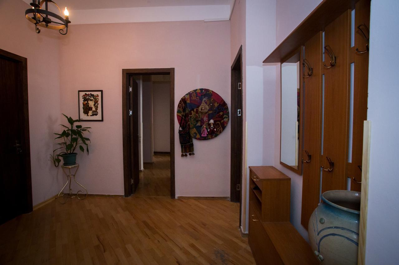 Guesthouse Hillside Tbilisi Exterior foto